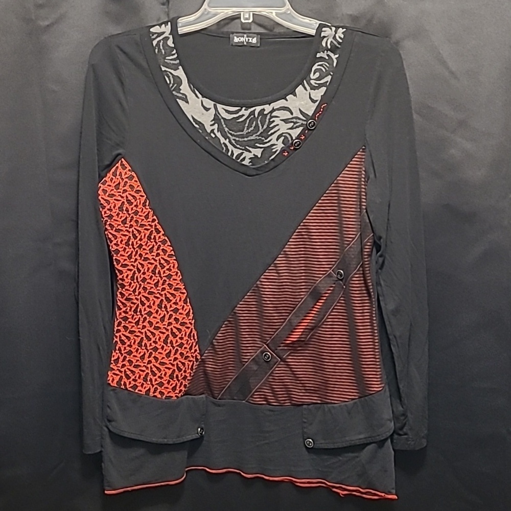 ONYX FUNKY PATCHWORK RED AND BLACK ABSTRACT Long Sleeve